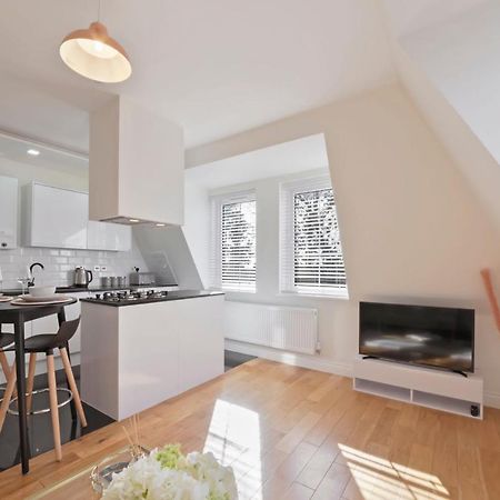 Spacious One Bed Loft Apartment Birchanger エクステリア 写真