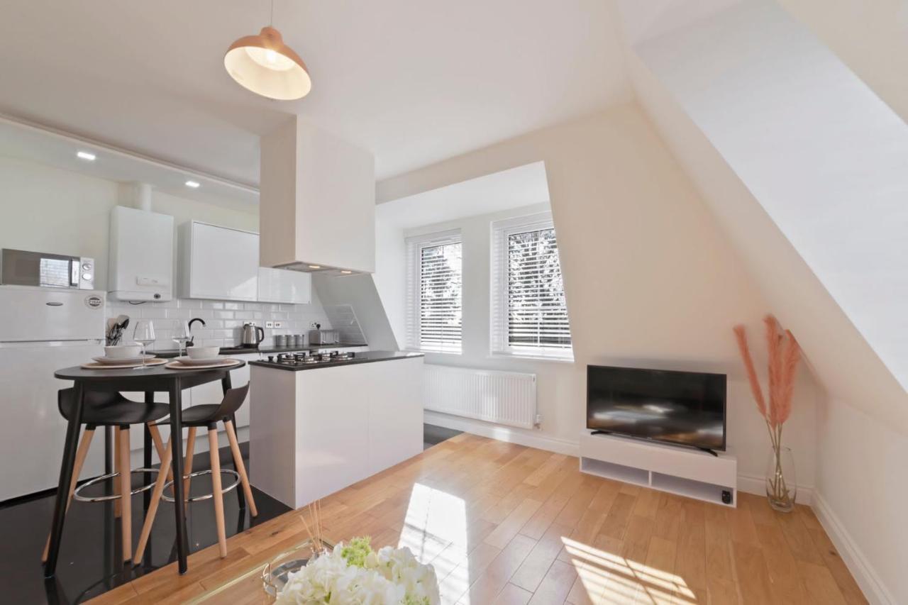 Spacious One Bed Loft Apartment Birchanger エクステリア 写真